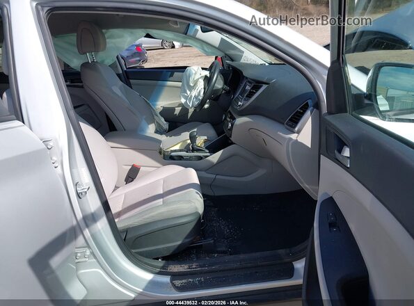 KM8J33A26HU585972 2017 HYUNDAI TUCSON Серебряный 