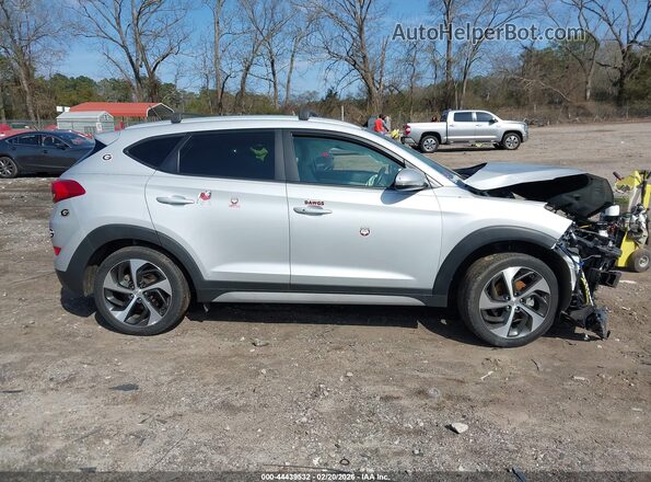 KM8J33A26HU585972 2017 HYUNDAI TUCSON Серебряный 