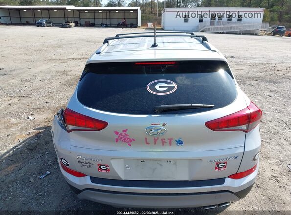 KM8J33A26HU585972 2017 HYUNDAI TUCSON Серебряный 