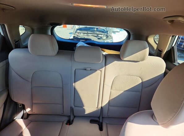 KM8J33AL0KU037658 2019 HYUNDAI TUCSON White Widok tylnych siedzeń