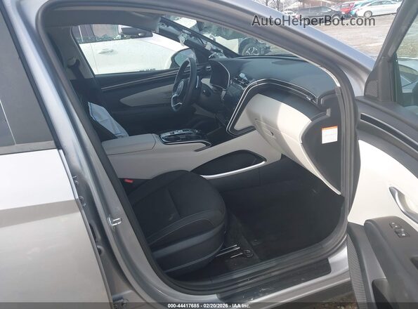 KM8JBDA28NU039520 2022 HYUNDAI TUCSON PLUG-IN HYBRID Silver Вид салону спереду