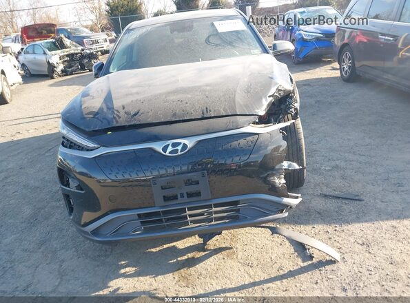KM8K23AG8MU122809 2021 HYUNDAI KONA ELECTRIC Black Widok z przodu