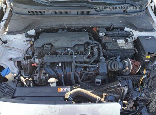 KM8K6CAB0NU832202 2022 HYUNDAI KONA Белый Вид задней части салона