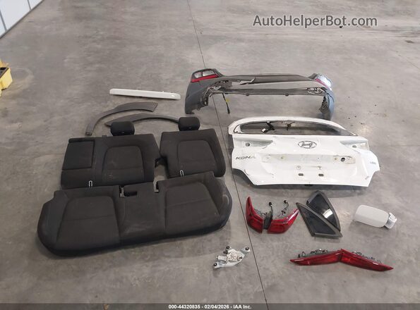 KM8K6CAB0NU874742 2022 HYUNDAI KONA White 