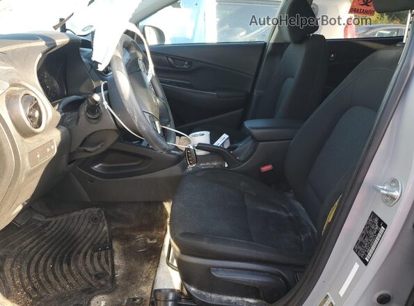 KM8K6CAB8NU845781 2022 HYUNDAI KONA Серый Вид салона спереди