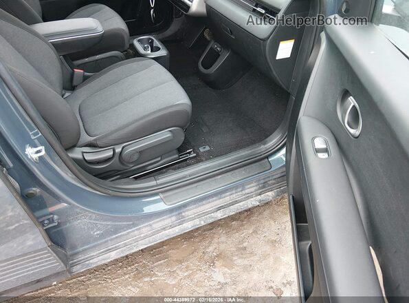 KM8KMDDF5RU334867 2024 HYUNDAI IONIQ 5 Light Blue Вид салона спереди