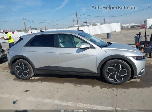 KM8KN4AE2PU145292 2023 HYUNDAI IONIQ 5 Silver Rear interior view