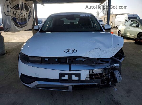 KM8KNDAF5NU055379 2022 HYUNDAI IONIQ Белый Вид спереди