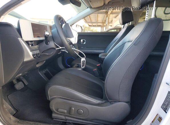 KM8KNDAF5NU055379 2022 HYUNDAI IONIQ Белый Вид салона спереди
