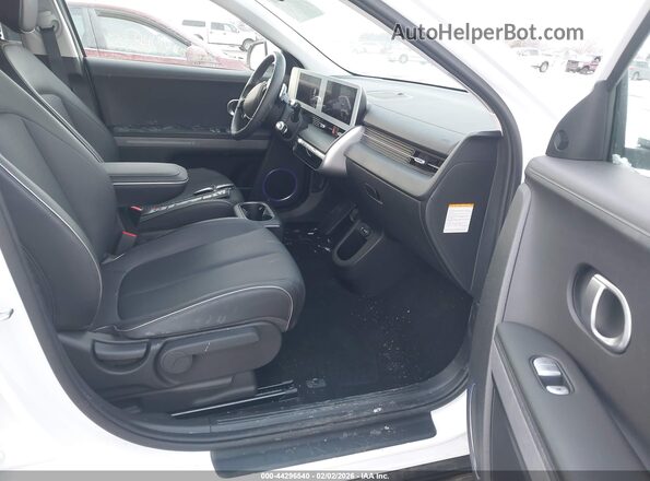 KM8KNDAF5PU165514 2023 HYUNDAI IONIQ 5 Белый Вид салона спереди