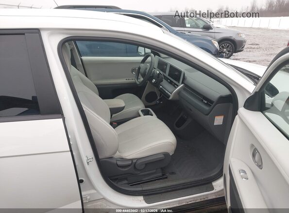 KM8KNDAF7PU181987 2023 HYUNDAI IONIQ 5 White წინა სალონის ხედი