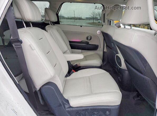 KM8RMES27TU042519 2026 HYUNDAI PALISADE White Սալոնի հետևի տեսք