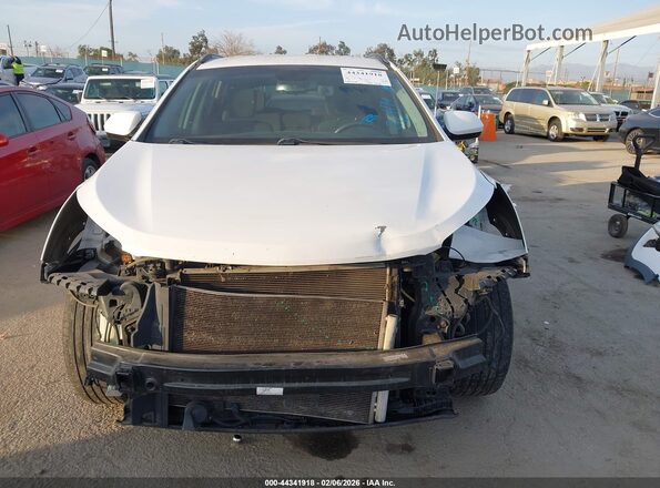 KM8SM4HF2JU258247 2018 HYUNDAI SANTA FE White 