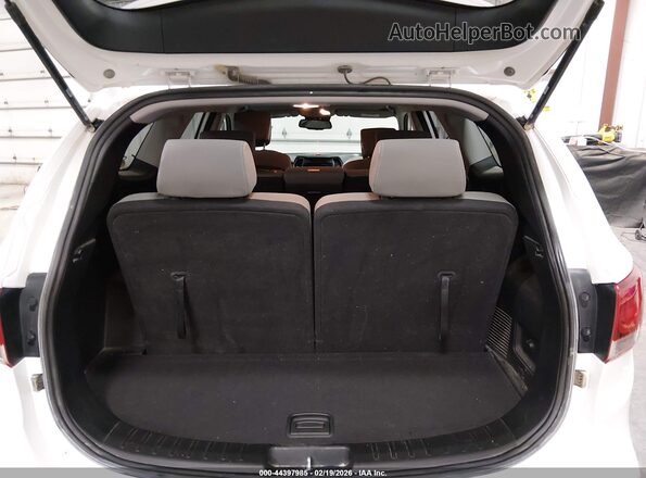 KM8SMDHF2JU285741 2018 HYUNDAI SANTA FE White 