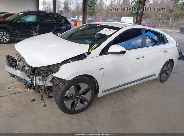 KMHC05LC8LU240549 2020 HYUNDAI IONIQ HYBRID White Front left