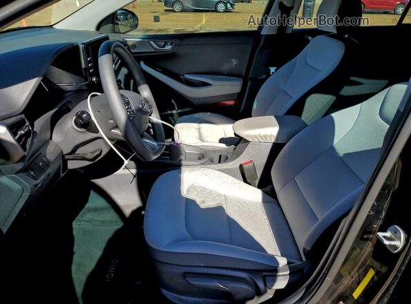 KMHC65LC0NU283073 2022 HYUNDAI IONIQ Black Front interior view