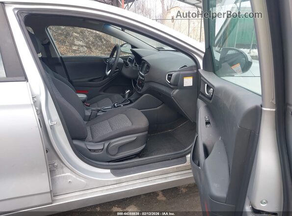 KMHC65LC5KU140969 2019 HYUNDAI IONIQ HYBRID Silver Սալոնի դիմացի տեսք