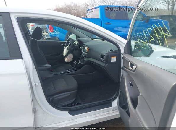 KMHC65LC8JU076229 2018 HYUNDAI IONIQ HYBRID White Սալոնի դիմացի տեսք