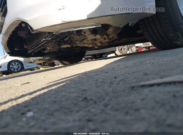 KMHC65LC9JU065305 2018 HYUNDAI IONIQ HYBRID Silver Widok z przodu