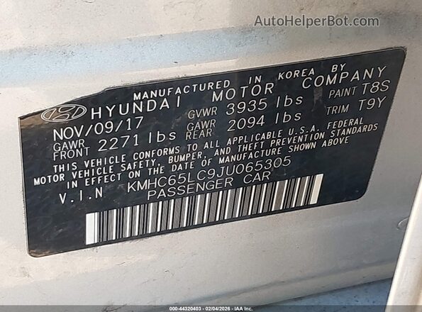 KMHC65LC9JU065305 2018 HYUNDAI IONIQ HYBRID Silver Widok komory silnika