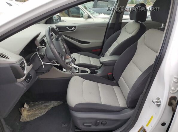 KMHC75LC1JU060984 2018 HYUNDAI IONIQ White Vista interior delantera