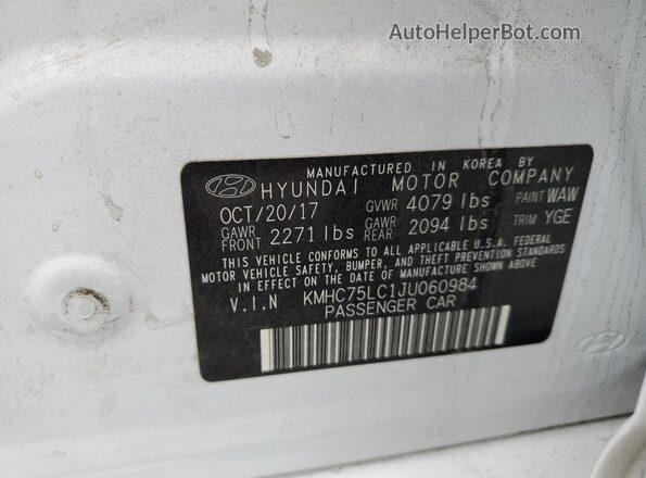 KMHC75LC1JU060984 2018 HYUNDAI IONIQ White Vista del compartimento del motor