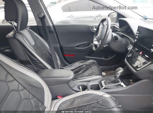 KMHC75LC7NU285772 2022 HYUNDAI IONIQ HYBRID Black Вид салону спереду
