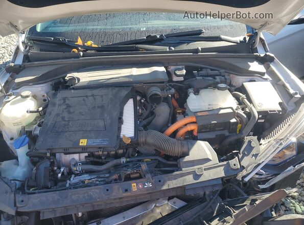 KMHC75LCXHU057706 2017 HYUNDAI IONIQ Silver Widok komory silnika