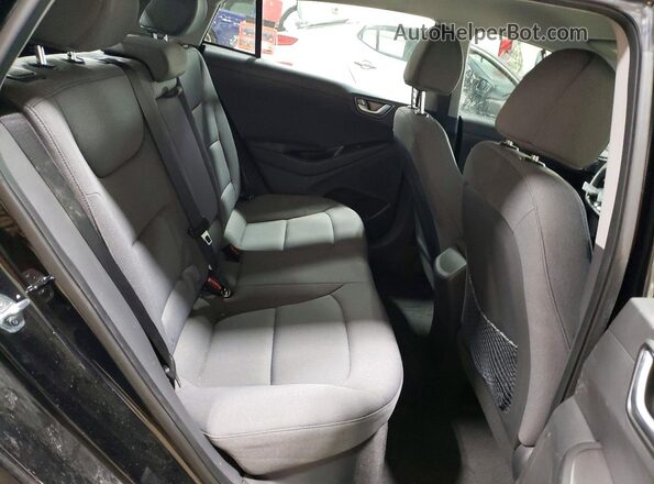 KMHC75LD1MU249776 2021 HYUNDAI IONIQ Black Widok tylnych siedzeń