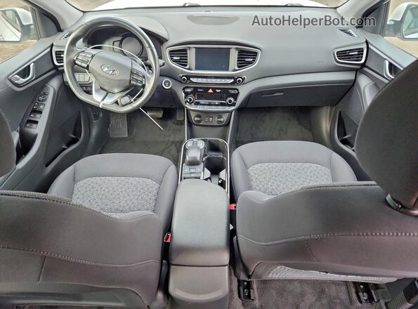 KMHC75LH9KU045193 2019 HYUNDAI IONIQ Белый Вид панели приборов