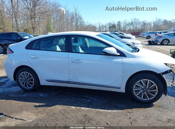 KMHC75LJXMU081853 2021 HYUNDAI IONIQ ELECTRIC White 360 interior view
