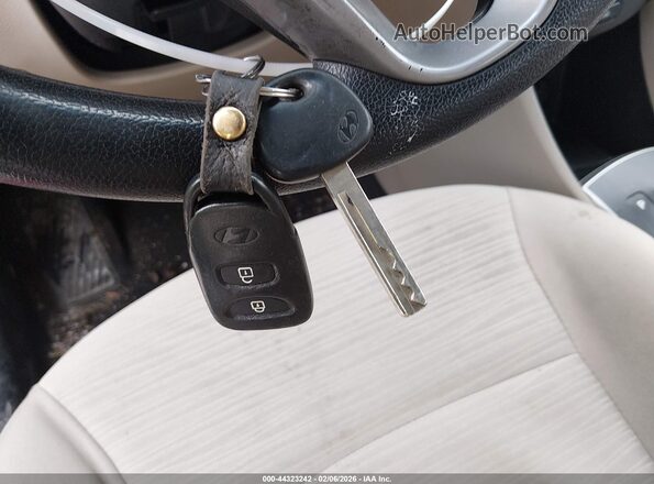 KMHCT4AE2GU120788 2016 HYUNDAI ACCENT Red წინა პანელის ხედი