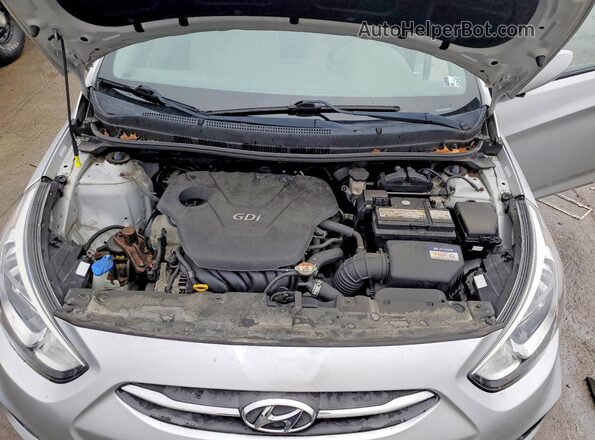 KMHCT4AE5HU281847 2017 HYUNDAI ACCENT Silver Вид задньої частини салону