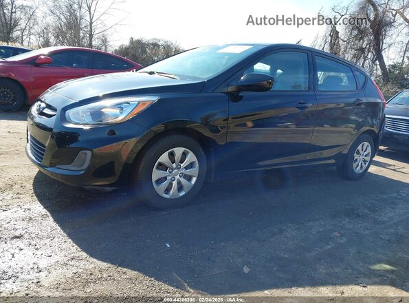 KMHCT5AE3HU347656 2017 HYUNDAI ACCENT Черный Передняя левая четверть
