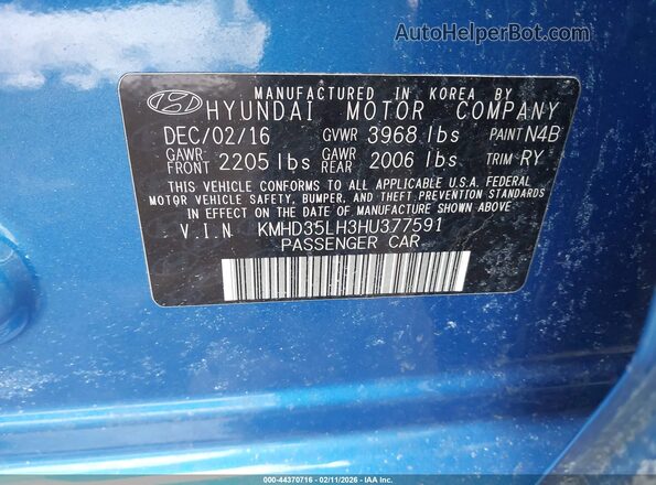 KMHD35LH3HU377591 2017 HYUNDAI ELANTRA GT Blue Vista del compartimento del motor