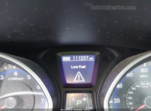 KMHD35LH3HU383732 2017 HYUNDAI ELANTRA GT White Widok tylnych siedzeń