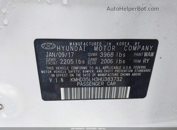 KMHD35LH3HU383732 2017 HYUNDAI ELANTRA GT White Widok komory silnika