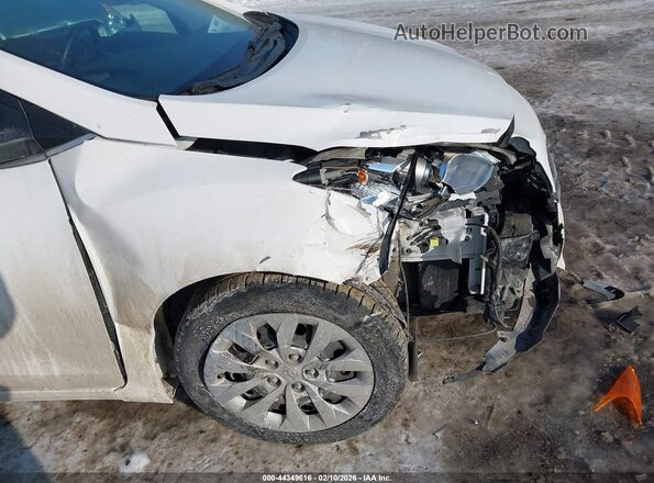 KMHD35LH8HU376758 2017 HYUNDAI ELANTRA GT Белый Вид спереди