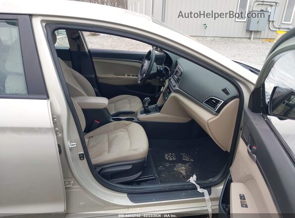 KMHD74LF9HU071475 2017 HYUNDAI ELANTRA Gold წინა სალონის ხედი