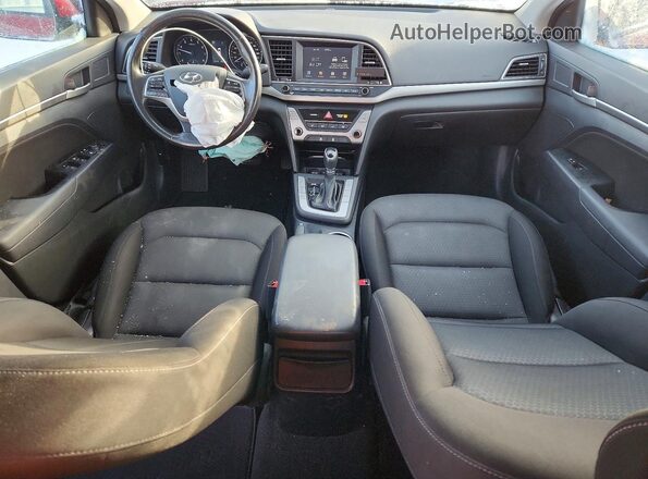 KMHD84LF9JU638514 2018 HYUNDAI ELANTRA Red Vista del salpicadero