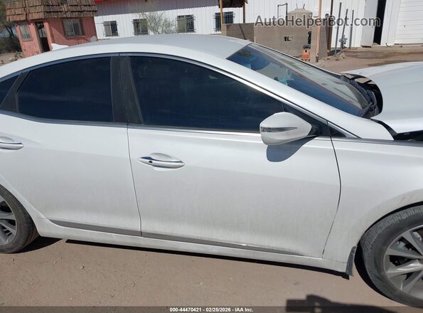 KMHFG4JG3HA587675 2017 HYUNDAI AZERA Белый Вид задней части салона