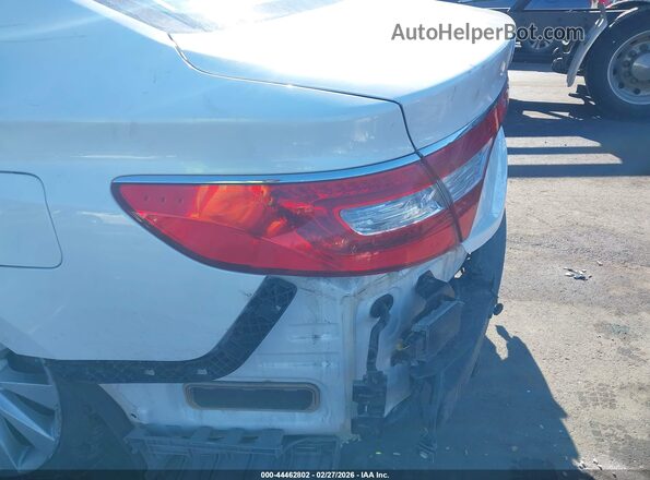 KMHFH4JG0HA588053 2017 HYUNDAI AZERA White 