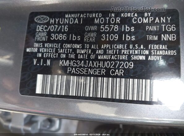 KMHG34JAXHU027209 2017 GENESIS G90 Gray ძრავის განყოფილების ხედი