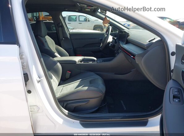 KMHL54JC3SA451155 2025 HYUNDAI SONATA White Front interior view