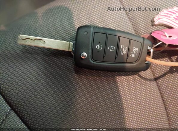KMHLL4DG6SU076901 2025 HYUNDAI ELANTRA Gray Widok deski rozdzielczej