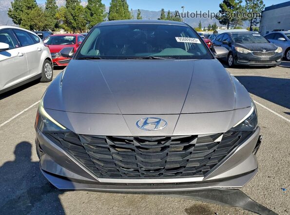 KMHLM4AG3NU304956 2022 HYUNDAI ELANTRA Silver Դիմացի տեսք