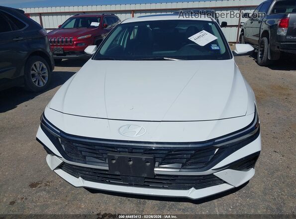 KMHLP4DG4RU818324 2024 HYUNDAI ELANTRA White 