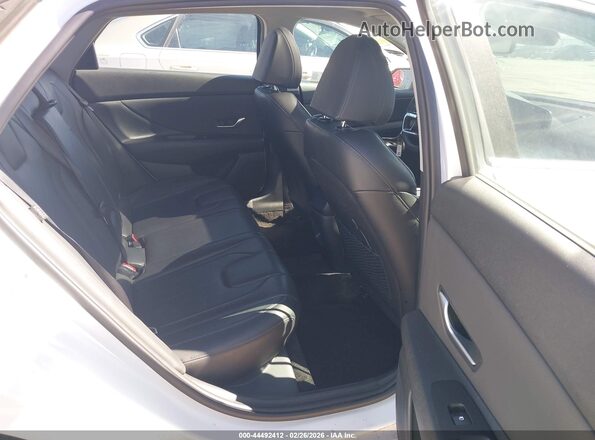 KMHLP4DG4RU818324 2024 HYUNDAI ELANTRA White 