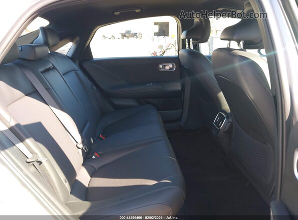 KMHM34AA8RA062207 2024 HYUNDAI IONIQ 6 Silver VIN კოდის სტიკერის ხედი