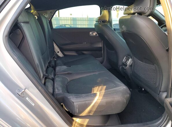 KMHM34AA8SA086528 2025 HYUNDAI IONIQ Silver Vista de los asientos traseros